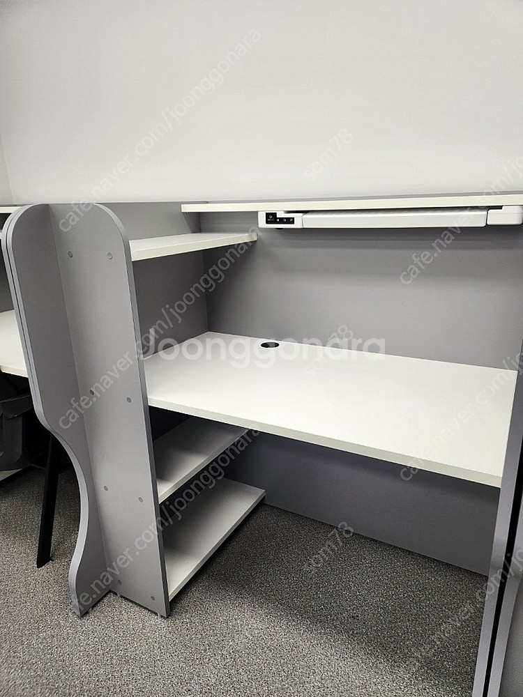 독서실 책상 판매 조명 4단계 조절/충전기 사용 가능--0